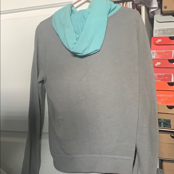 HOLLISTER HOODIE - Picture 2 of 3